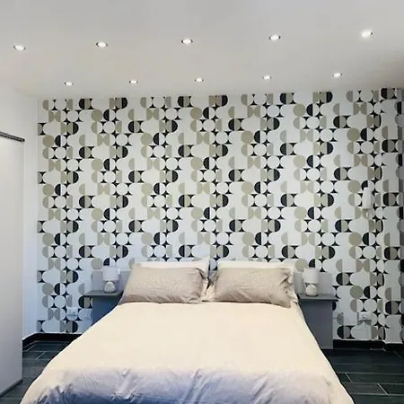 Apartment Casa Ega E La Rotonda: Bellissimi Monovani Nel Cuore Di