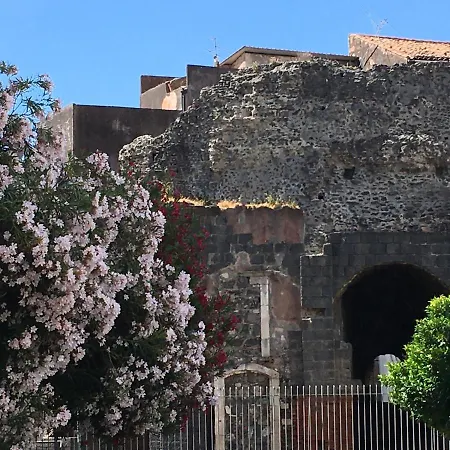 Casa Ega E La Rotonda: Bellissimi Monovani Nel Cuore Di * Catania