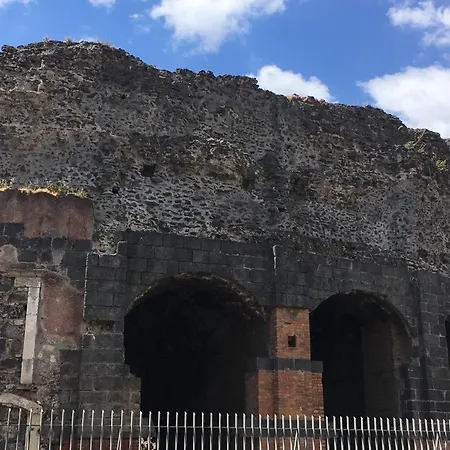 Casa Ega E La Rotonda: Bellissimi Monovani Nel Cuore Di * Catania